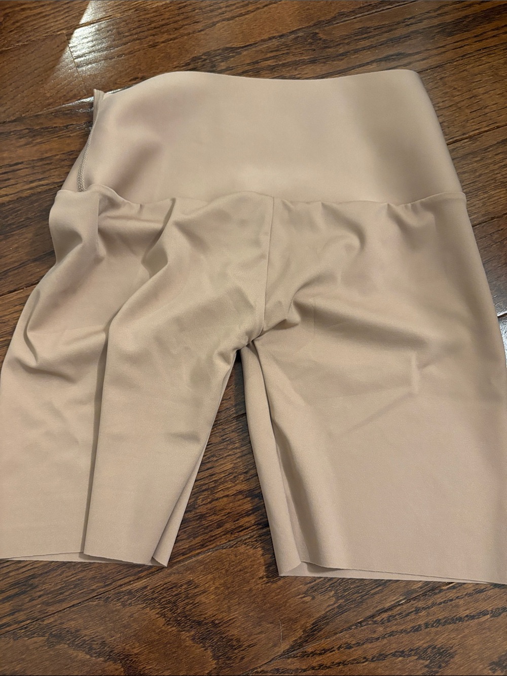 Bella Shapewear Neutral Seamless High-Waist compression shape wear